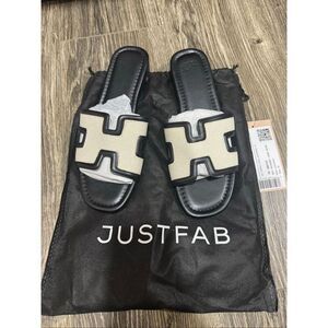 Just Fab Becca Flat Sandal Black and Burch Size 10